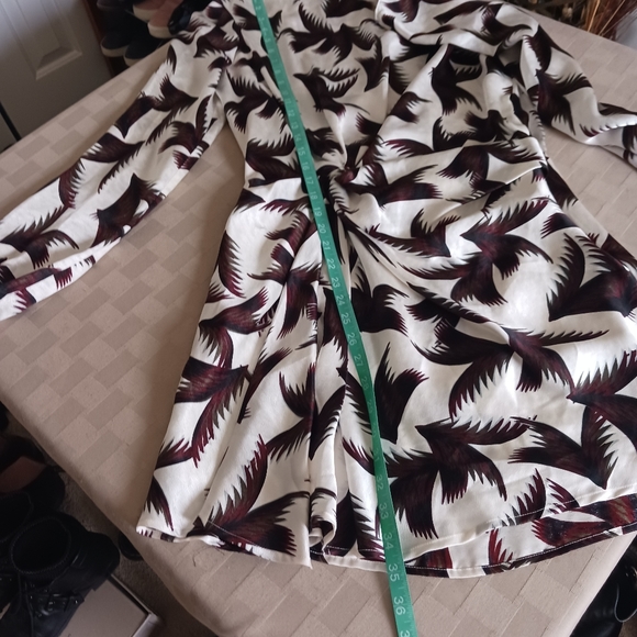 A.L.C. Freja Leaf Print Twist Front Silk Dreas - Picture 8 of 13